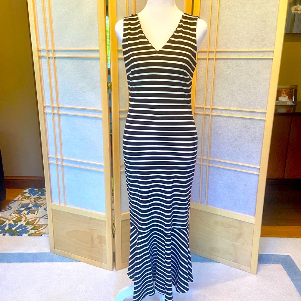 (NWT) Banana Republic Navy Blue Striped Maxi Dress --Size 2